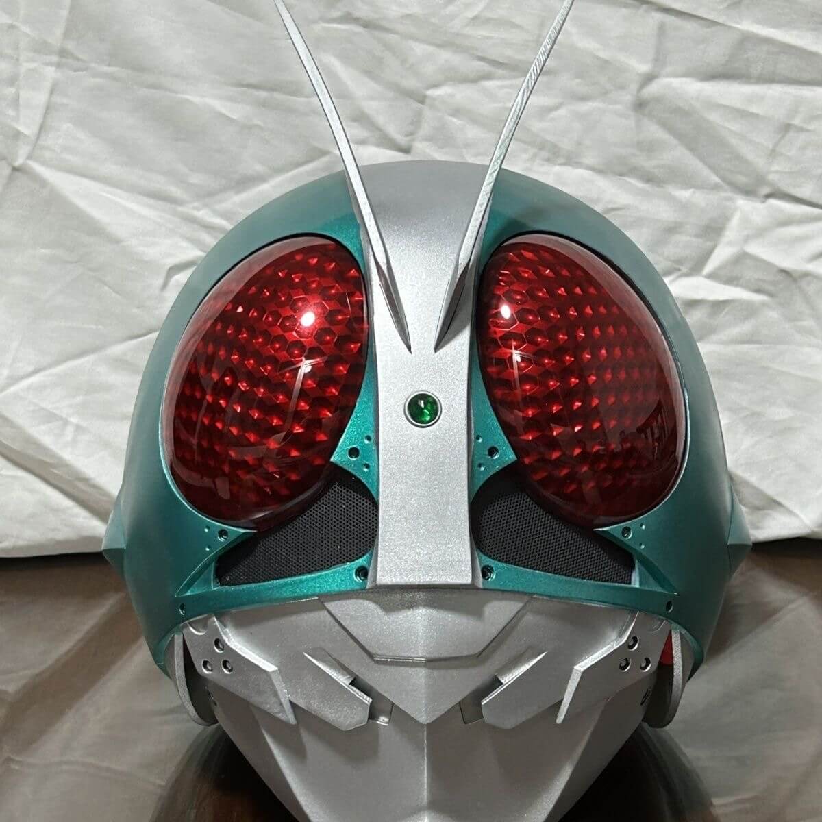 Kamen Rider Helmet Cosplay Wearable LED Resin Mask Head gear Takeshi Hongo Masked Rider Custom Available